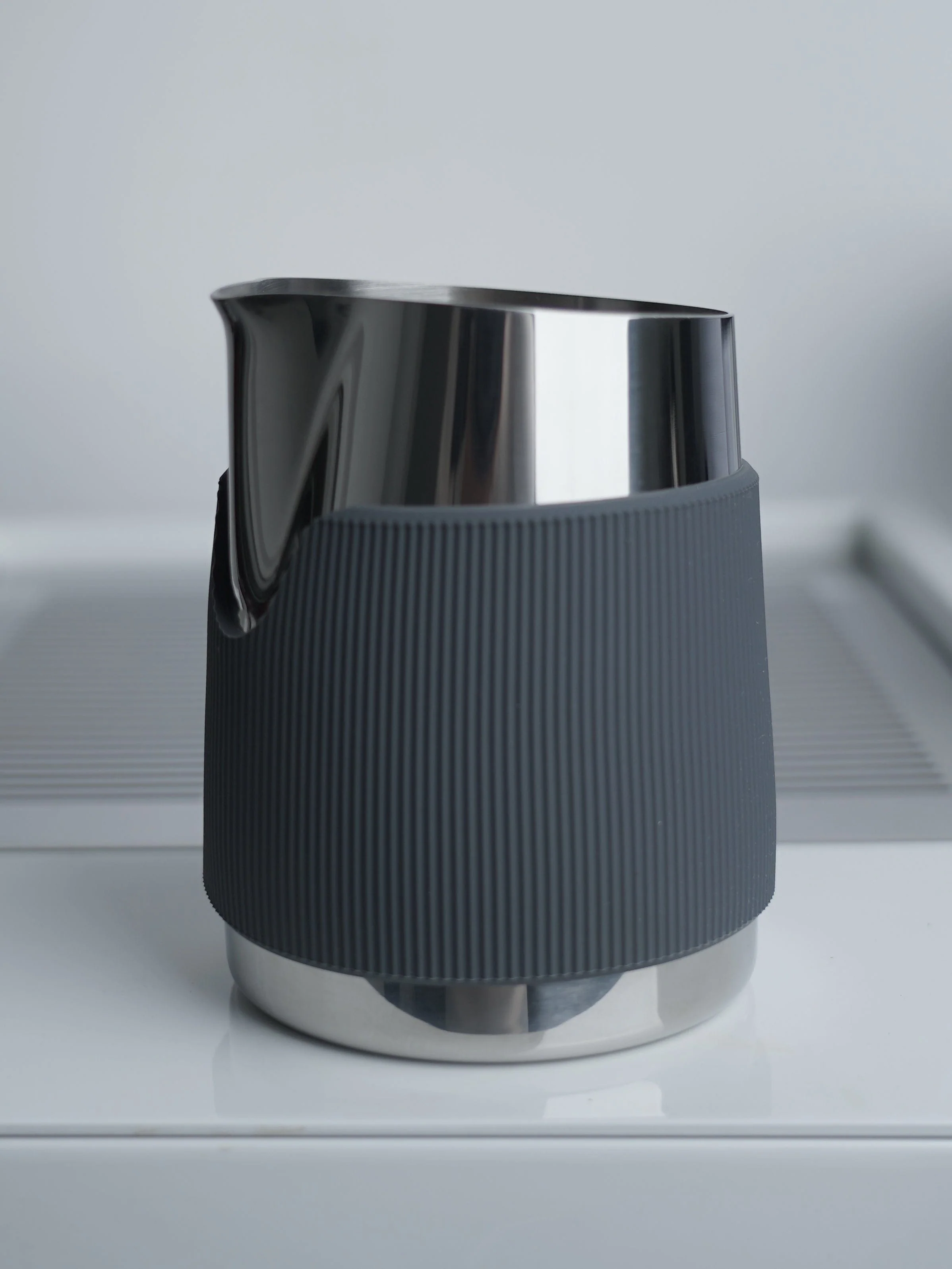 Normcore Handleless Milk Pitcher 450ml / 15.2oz - Image 16